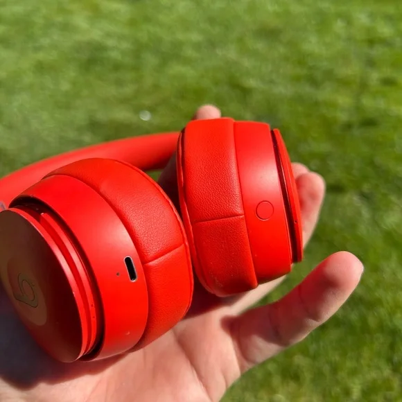 Beats Solo Pros - Picture 8 of 8